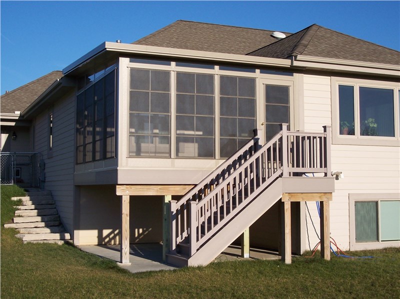 Featured image for “THREE SEASON VS ALL SEASON SUNROOMS”